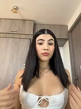 Snapshot of Julietalcl chatting on July 30, 2026, 8:41 pm Julietalcl online show from July 30, 2026, 8:41 pm