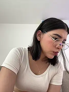 Snapshot of Julietalcl chatting on November 1, 2025, 9:08 pm Julietalcl online show from November 1, 2025, 9:08 pm