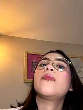 Snapshot of Julietalcl chatting on November 24, 2025, 11:05 pm Julietalcl online show from November 24, 2025, 11:05 pm