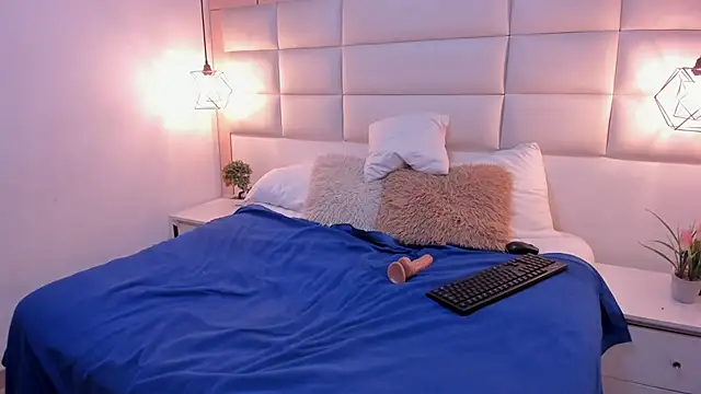 Snapshot of Sara_clk chatting on November 25, 2025, 7:47 pm Sara clk online show from November 25, 2025, 7:47 pm