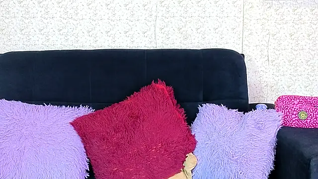 Charlotte Skinny aws online show from October 24, 2025, 3:49 am