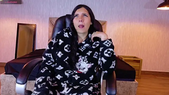 moon2 1  online show from December 18, 2025, 2:38 am