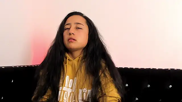 Snapshot of Samanta_Fischer chatting on November 26, 2025, 11:10 am Samanta Fischer online show from November 26, 2025, 11:10 am