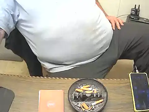 Snapshot of awynn1980 chatting on December 1, 2025, 9:26 pm awynn1980 online show from December 1, 2025, 9:26 pm