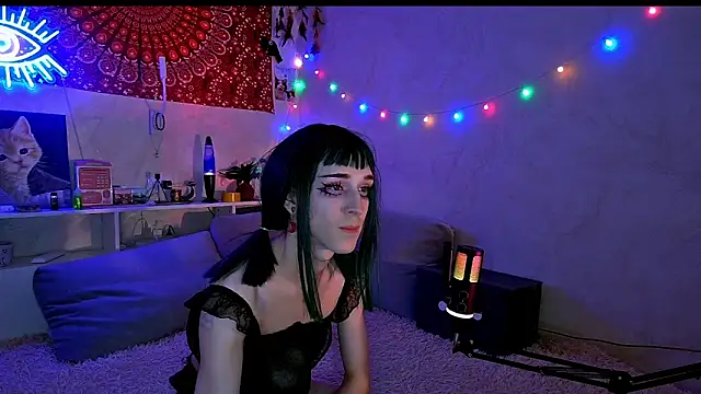 Snapshot of whoalexxa chatting on October 25, 2025, 7:47 pm whoalexxa online show from October 25, 2025, 7:47 pm