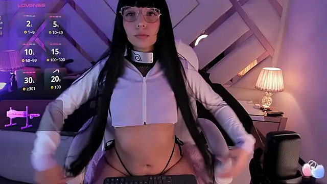 Snapshot of michelle_cutee_ chatting on December 14, 2025, 8:47 pm michelle cutee online show from December 14, 2025, 8:47 pm