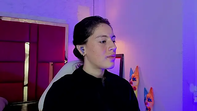 Snapshot of moon_winy chatting on March 22, 2026, 11:34 am moon winy online show from March 22, 2026, 11:34 am