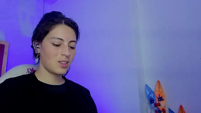 Snapshot of moon_winy chatting on February 18, 2026, 11:39 am moon winy online show from February 18, 2026, 11:39 am