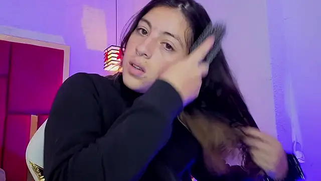 Snapshot of moon_winy chatting on March 11, 2026, 12:10 pm moon winy online show from March 11, 2026, 12:10 pm