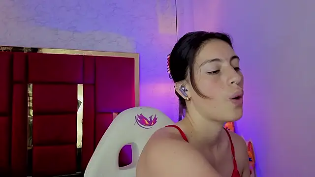 Snapshot of moon_winy chatting on March 5, 2026, 11:18 am moon winy online show from March 5, 2026, 11:18 am