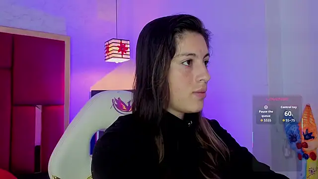 Snapshot of moon_winy chatting on February 15, 2026, 11:31 am moon winy online show from February 15, 2026, 11:31 am