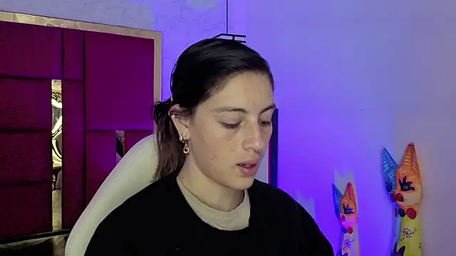 Snapshot of moon_winy chatting on February 23, 2026, 11:22 am moon winy online show from February 23, 2026, 11:22 am