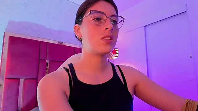 Snapshot of moon_winy chatting on June 29, 2026, 12:05 pm moon winy online show from June 29, 2026, 12:05 pm