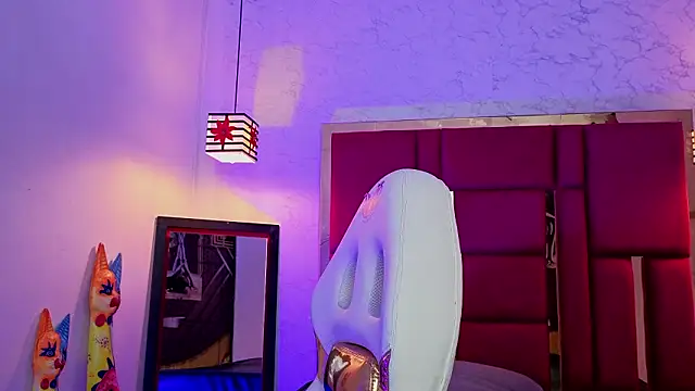 Snapshot of moon_winy chatting on March 8, 2026, 7:06 pm moon winy online show from March 8, 2026, 7:06 pm