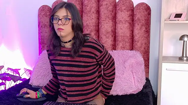 Snapshot of Lullaby_Charade chatting on November 24, 2025, 1:00 pm Lullaby Charade online show from November 24, 2025, 1:00 pm