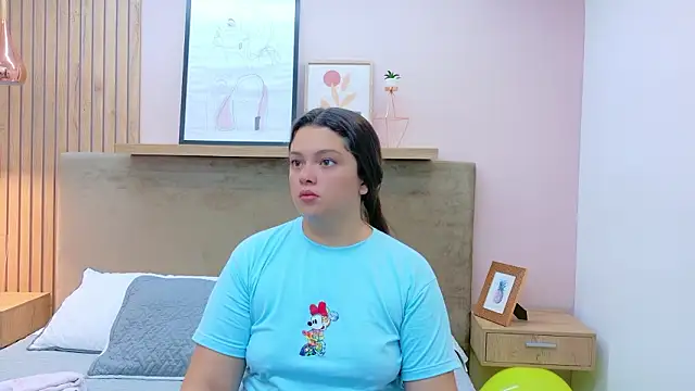 Tessa Stone online show from March 18, 2026, 2:58 am