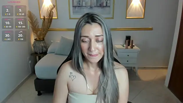 Snapshot of karlyy_ chatting on November 24, 2025, 8:42 pm karlyy online show from November 24, 2025, 8:42 pm