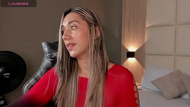 Snapshot of karlyy_ chatting on November 20, 2025, 2:12 am karlyy online show from November 20, 2025, 2:12 am