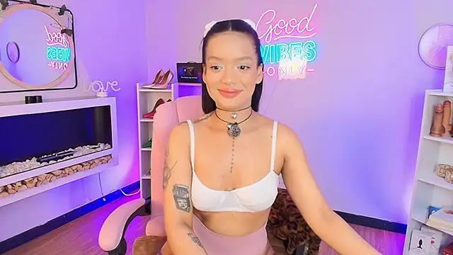 Snapshot of Miss_koko_ chatting on December 2, 2025, 7:59 pm Miss koko online show from December 2, 2025, 7:59 pm