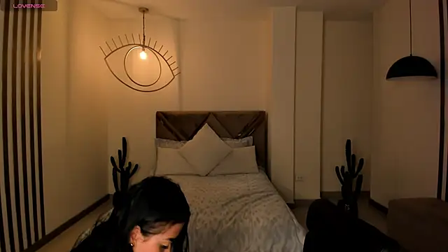 MeganCross1 online show from December 18, 2025, 4:06 am