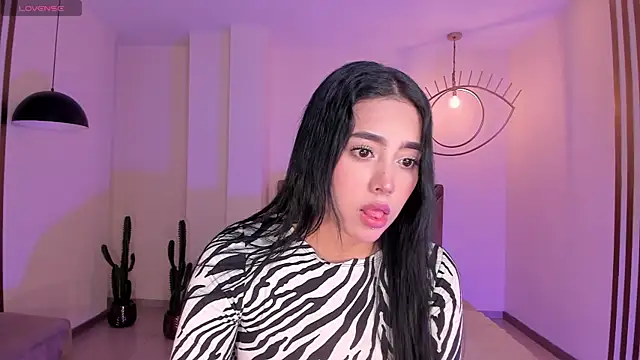 ScarlettBlaze  online show from June 26, 2026, 12:11 pm