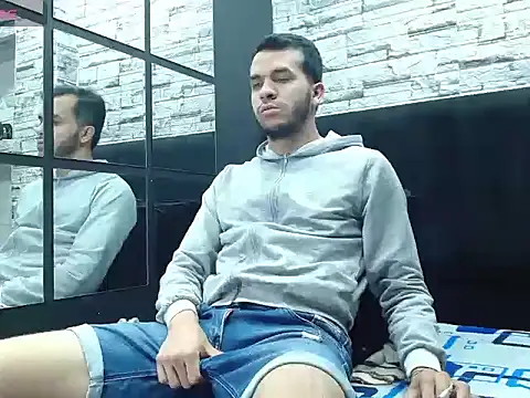 Snapshot of pether_hairy chatting on November 27, 2025, 7:58 pm pether hairy online show from November 27, 2025, 7:58 pm