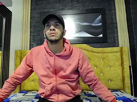 Snapshot of pether_hairy chatting on December 14, 2025, 5:24 am pether hairy online show from December 14, 2025, 5:24 am