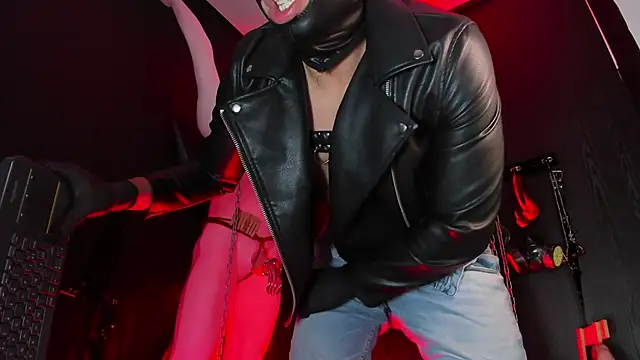 Snapshot of Master_Connor_BDSM chatting on March 21, 2026, 12:23 am Master Connor BDSM online show from March 21, 2026, 12:23 am