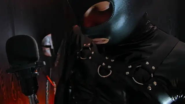Snapshot of Master_Connor_BDSM chatting on July 24, 2026, 11:01 pm Master Connor BDSM online show from July 24, 2026, 11:01 pm