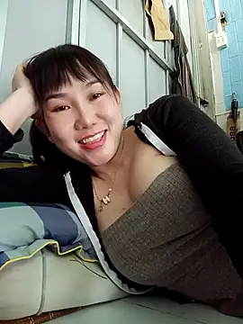 Snapshot of Ana-love2025 chatting on October 29, 2025, 2:32 am Ana-love2025 online show from October 29, 2025, 2:32 am