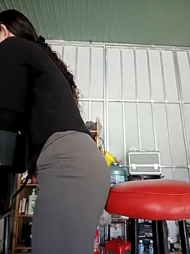 Snapshot of Ana-love2025 chatting on November 4, 2025, 12:58 am Ana-love2025 online show from November 4, 2025, 12:58 am