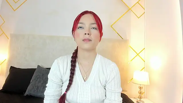 Martinaa Garcia online show from February 12, 2026, 7:24 pm