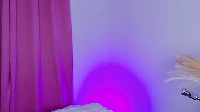 Celesttebloom   online show from January 5, 2026, 9:07 pm