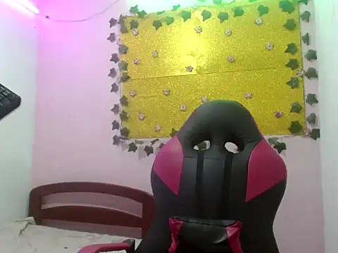Snapshot of girls_porn20 chatting on October 20, 2025, 2:35 am girls porn20 online show from October 20, 2025, 2:35 am