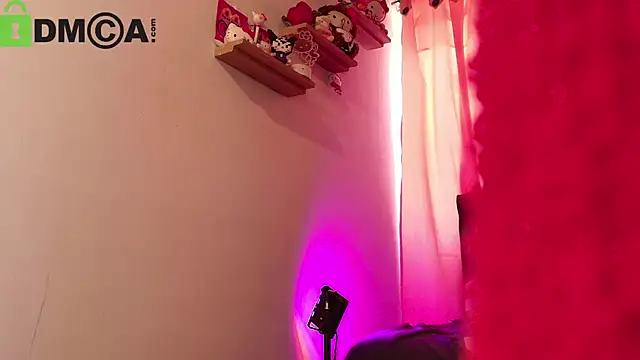 Snapshot of Lunaira_Deep chatting on July 28, 2026, 7:39 pm Lunaira Deep online show from July 28, 2026, 7:39 pm