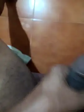 Snapshot of bullamon6549 chatting on November 1, 2025, 5:29 pm bullamon6549 online show from November 1, 2025, 5:29 pm