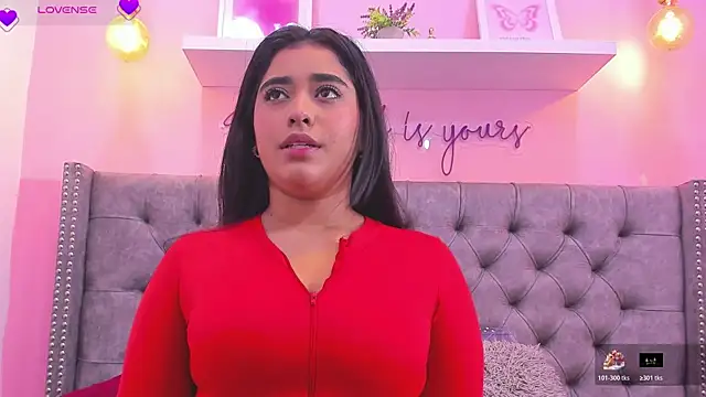 Sophiia 77 online show from April 25, 2026, 9:12 pm