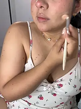 Snapshot of _Bella_7 chatting on July 17, 2026, 2:53 am Bella 7 online show from July 17, 2026, 2:53 am