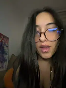 Snapshot of Kiss_Sophi chatting on July 20, 2026, 11:40 pm Kiss Sophi online show from July 20, 2026, 11:40 pm