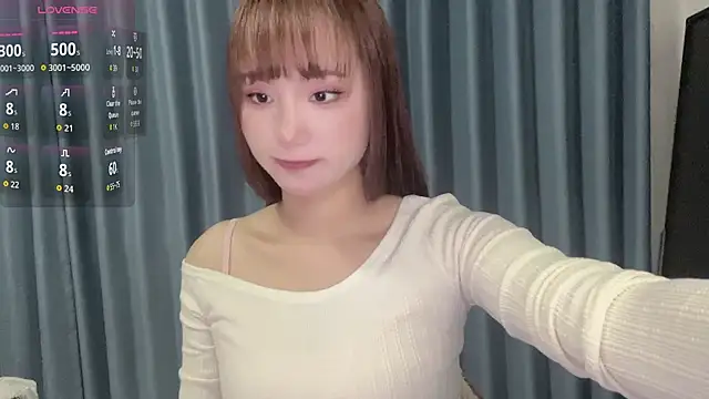 Snapshot of Momo-999 chatting on October 17, 2025, 7:04 pm Momo-999 online show from October 17, 2025, 7:04 pm