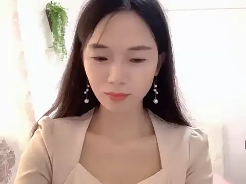 Snapshot of Keke-Baby170 chatting on November 1, 2025, 1:45 am Keke-Baby170 online show from November 1, 2025, 1:45 am