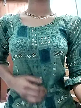 Snapshot of Ratri-Biswas chatting on April 4, 2026, 3:51 pm Ratri-Biswas online show from April 4, 2026, 3:51 pm