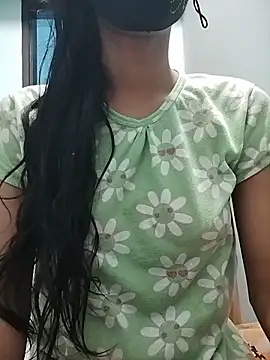 Snapshot of Ratri-Biswas chatting on May 19, 2026, 4:08 am Ratri-Biswas online show from May 19, 2026, 4:08 am
