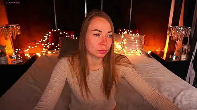 Snapshot of VixenMuse chatting on February 26, 2026, 9:04 pm VixenMuse online show from February 26, 2026, 9:04 pm