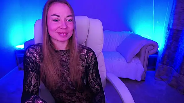 Snapshot of VixenMuse chatting on November 28, 2025, 9:15 pm VixenMuse online show from November 28, 2025, 9:15 pm