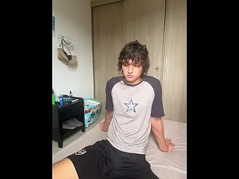 JoelnClouds online show from May 19, 2026, 4:36 pm