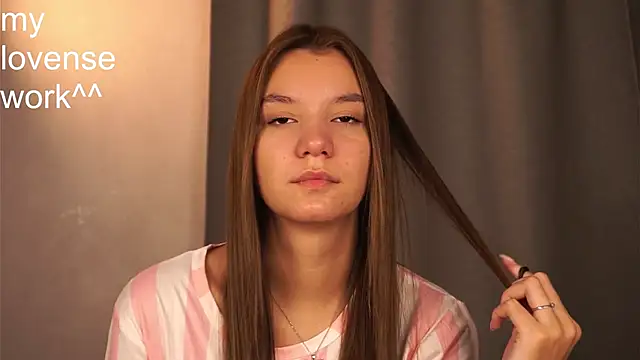 Snapshot of BrynnHolverson chatting on October 26, 2025, 7:25 pm BrynnHolverson online show from October 26, 2025, 7:25 pm