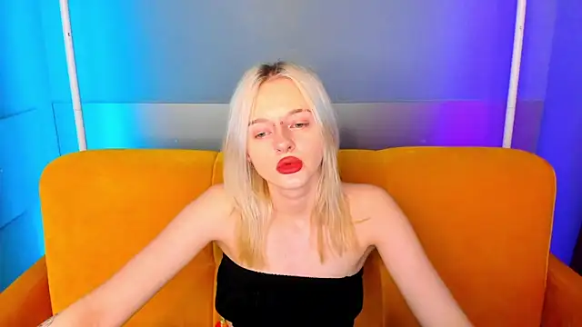 Snapshot of AlessaKiss chatting on March 9, 2026, 5:22 am AlessaKiss online show from March 9, 2026, 5:22 am