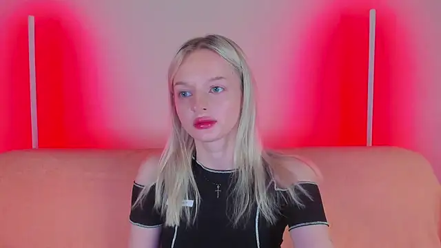 Snapshot of AlessaKiss chatting on July 17, 2026, 7:05 am AlessaKiss online show from July 17, 2026, 7:05 am
