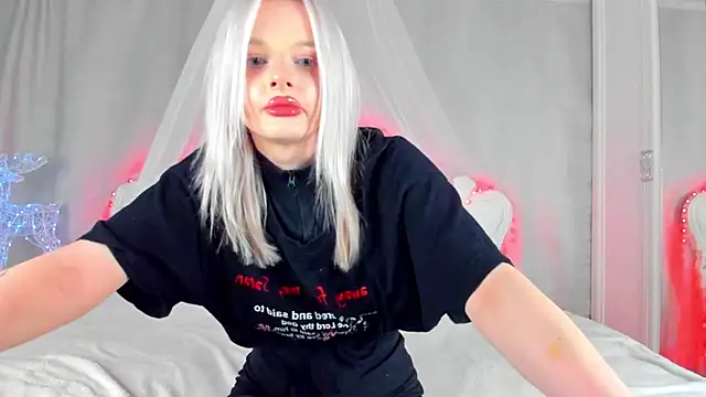 Snapshot of AlessaKiss chatting on June 7, 2026, 12:49 am AlessaKiss online show from June 7, 2026, 12:49 am